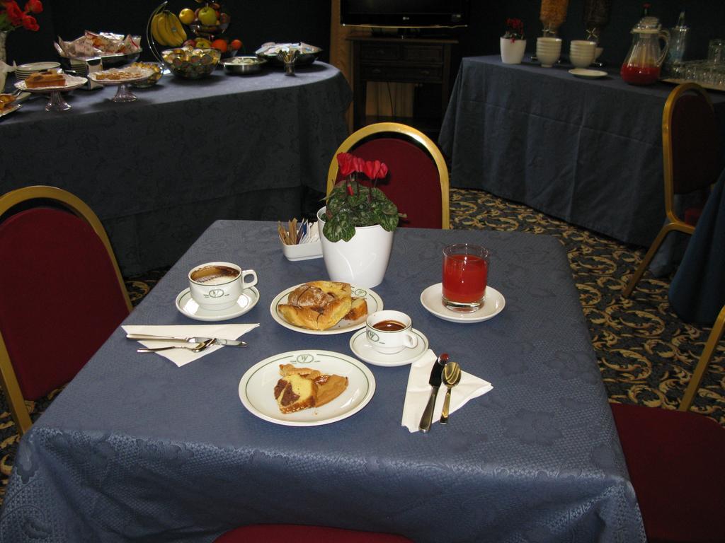 York Hotel Рим Экстерьер фото