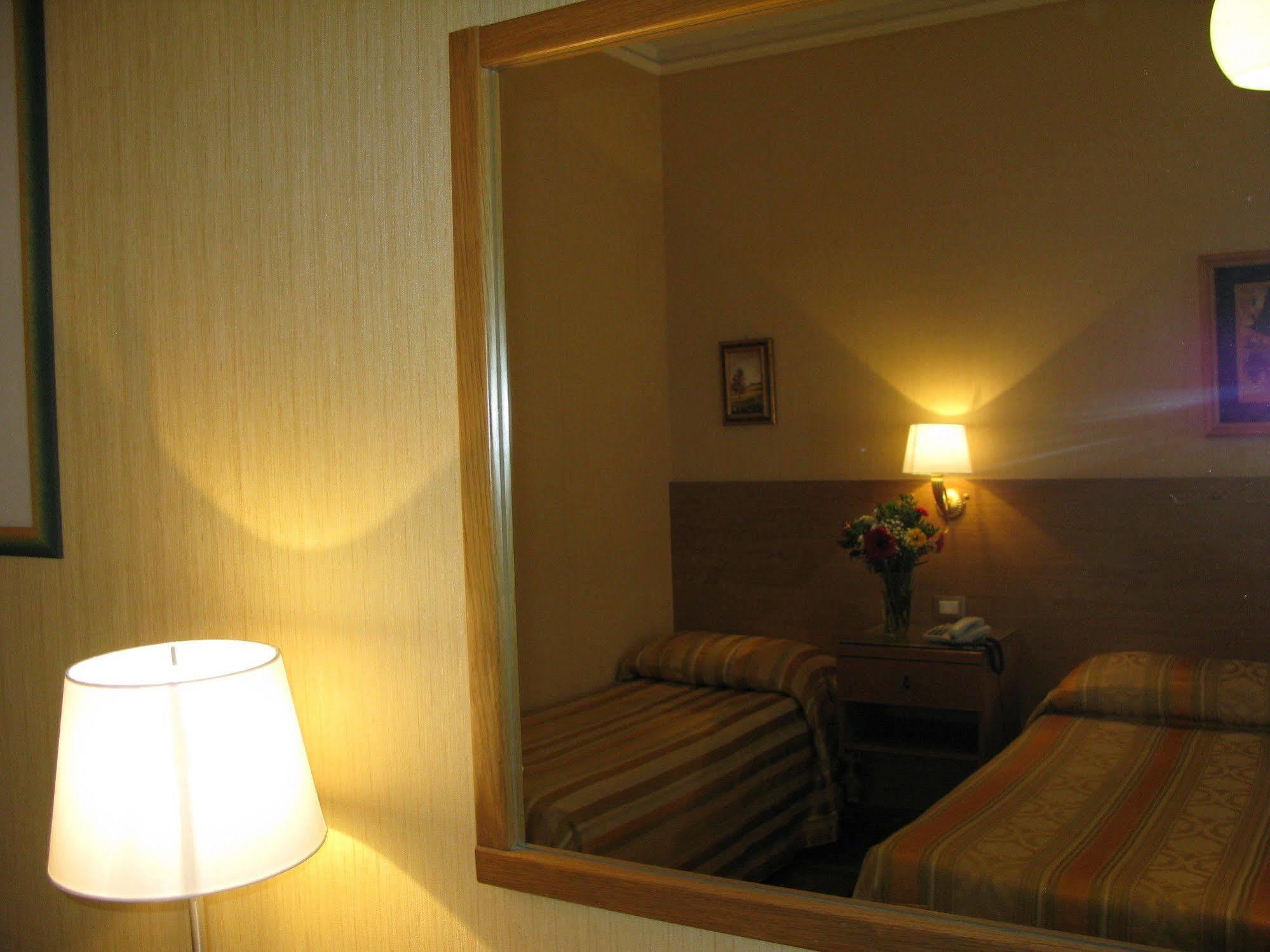 York Hotel Рим Экстерьер фото