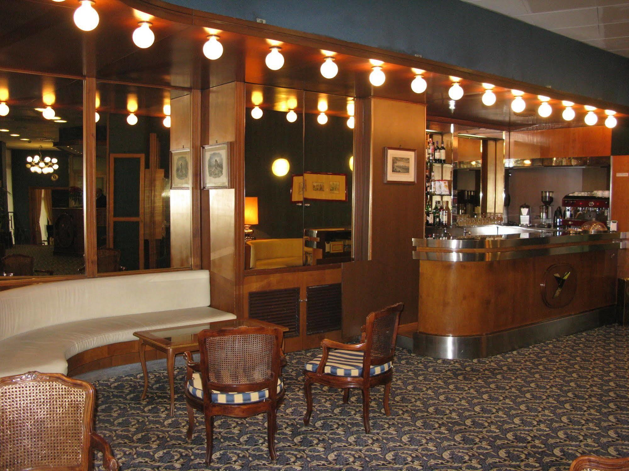York Hotel Рим Экстерьер фото